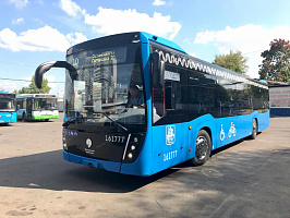 «КАМАЗ» передал Москве очередные сто электробусов